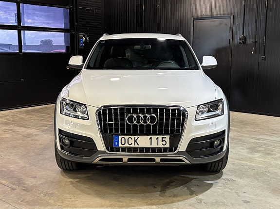 Audi Q5 2 of 22