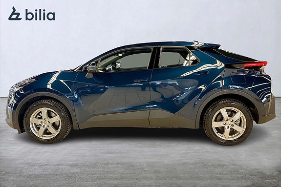 Toyota C-HR 3 of 19
