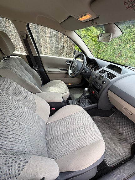 Renault Megane II 7 of 9