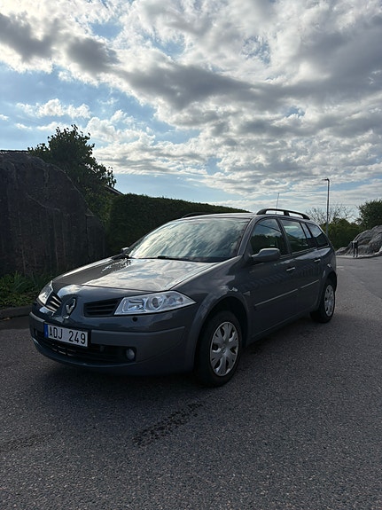 Renault Megane II 2 of 9