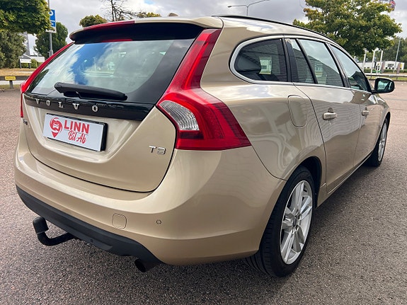 Volvo V60 4 of 23