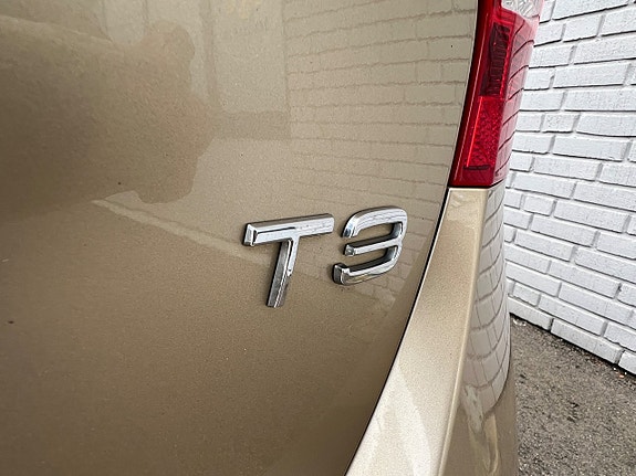 Volvo V60 16 of 23