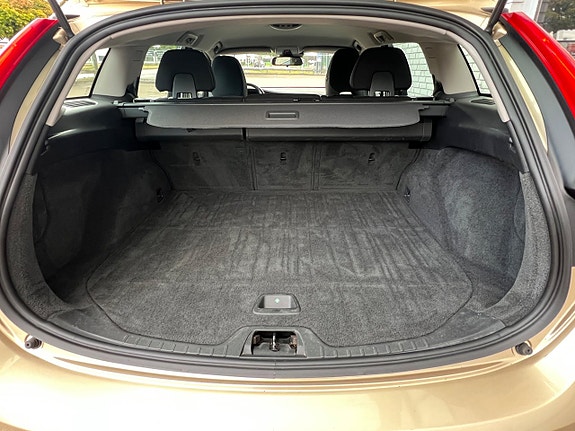 Volvo V60 15 of 23