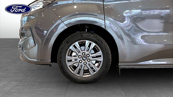 Ford Custom Tourneo 6 of 9