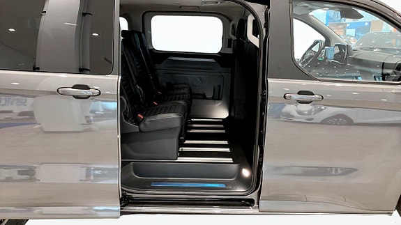 Ford Custom Tourneo 7 of 9