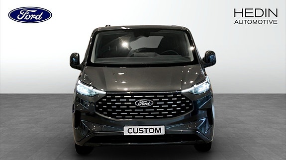 Ford Custom Tourneo 2 of 9
