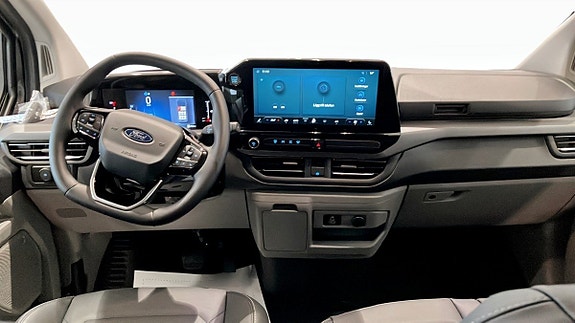 Ford Custom Tourneo 9 of 9