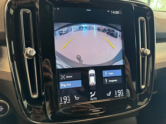 Volvo XC40 10 of 11