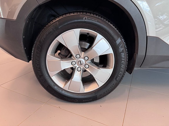 Volvo XC40 11 of 11