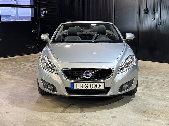 Volvo C70 2 of 27