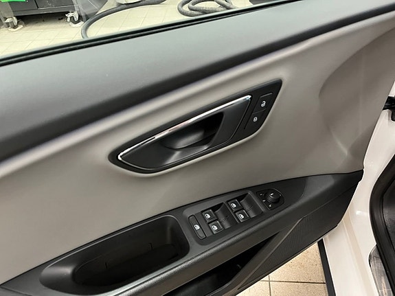 Seat Leon 8 of 22