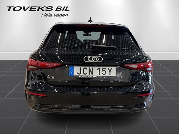 Audi A3 4 of 17