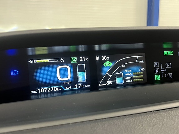 Toyota Prius Plug-in Hybrid 20 of 26