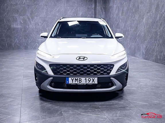 Hyundai Kona 2 of 5