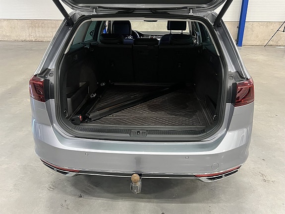 Volkswagen Passat 22 of 26