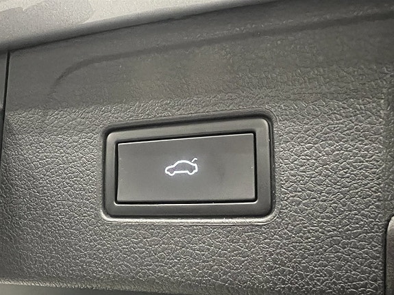 Volkswagen Passat 23 of 26