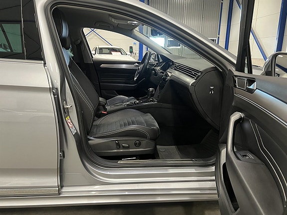 Volkswagen Passat 14 of 26