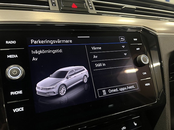 Volkswagen Passat 19 of 26