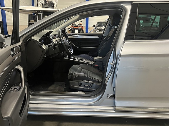 Volkswagen Passat 7 of 26