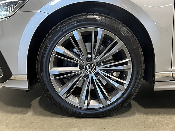 Volkswagen Passat 26 of 26