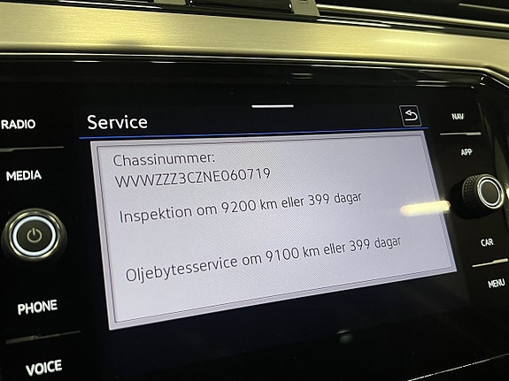 Volkswagen Passat 18 of 26