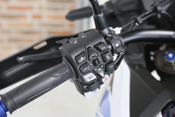 Honda CRF 1100 D DCT Automat 6 of 8