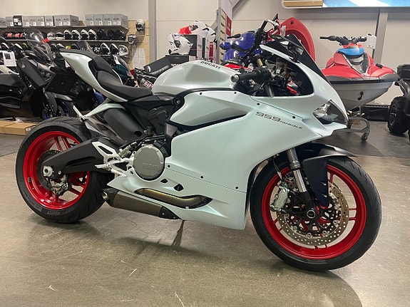 Ducati PANIGALE 959 ABS AKRAPOVIC TAIL TIDY panigale V2 2 of 5