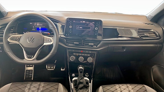 Volkswagen T-Roc 10 of 12