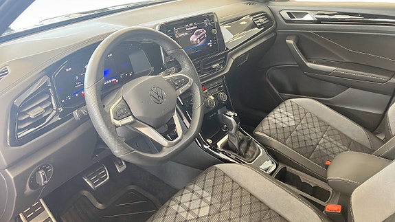 Volkswagen T-Roc 7 of 12