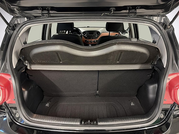 Hyundai i10 10 of 14