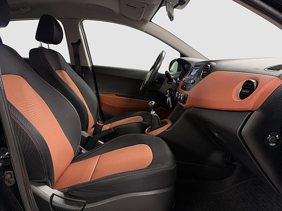 Hyundai i10 4 of 14