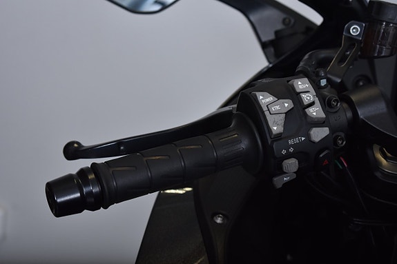 Kawasaki Ninja H2 SX / Nyservad / Slip-on 16 of 18