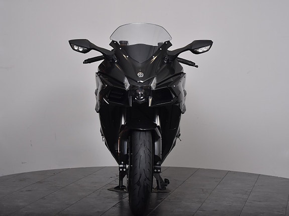Kawasaki Ninja H2 SX / Nyservad / Slip-on 2 of 18