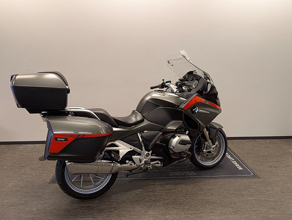 BMW R1200RT 3 of 4