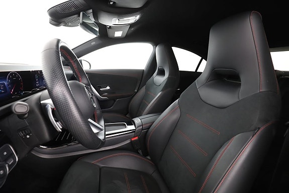 Mercedes-Benz CLA200 11 of 30