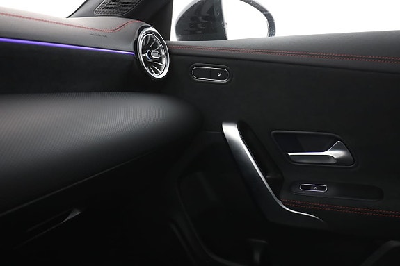 Mercedes-Benz CLA200 29 of 30