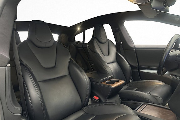 Tesla Model S 23 of 30