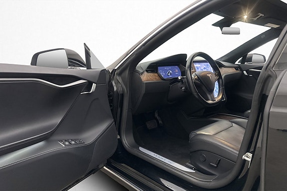 Tesla Model S 10 of 30