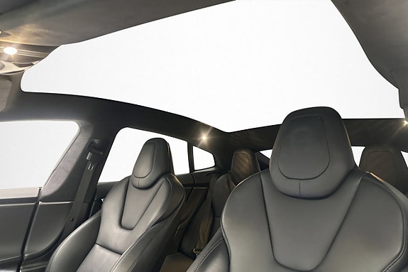 Tesla Model S 11 of 30