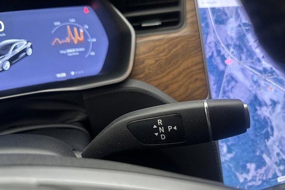 Tesla Model S 29 of 30