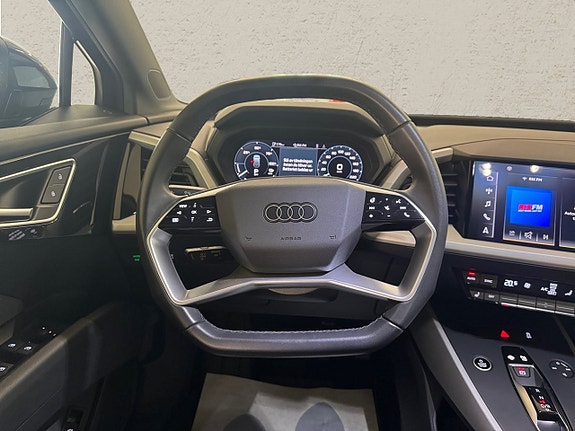 Audi Q4 e-tron 5 of 7
