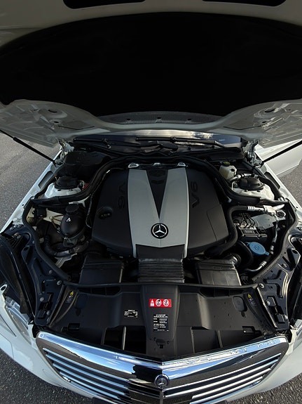 Mercedes-Benz E350 9 of 9