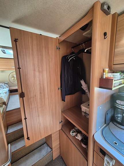 Niesmann-Bischoff ARTO74 LE 8 of 21