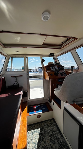 Shippy 680 AC Yamaha 115F 4 of 5