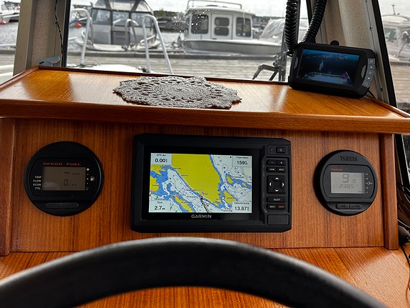 Shippy 680 AC Yamaha 115F 5 of 5