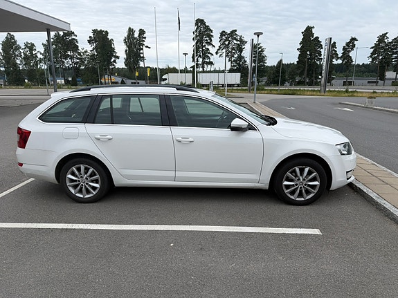 Skoda Octavia 4 of 12