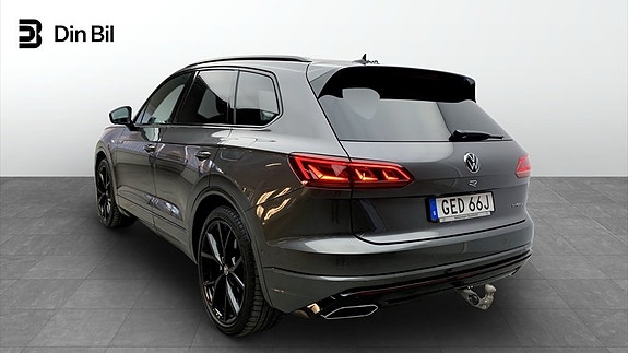 Volkswagen Touareg 3 of 22