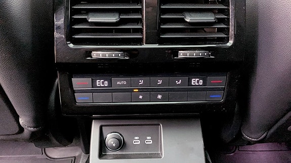 Volkswagen Touareg 22 of 22