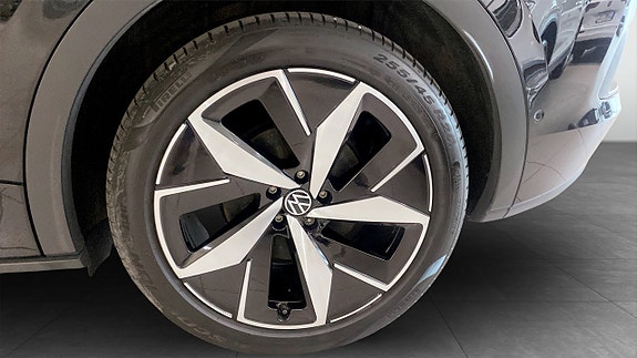 Volkswagen ID.4 GTX 6 of 13