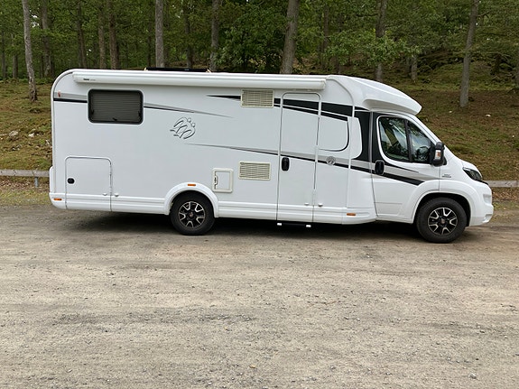 Knaus Sky Ti 700 2 of 5